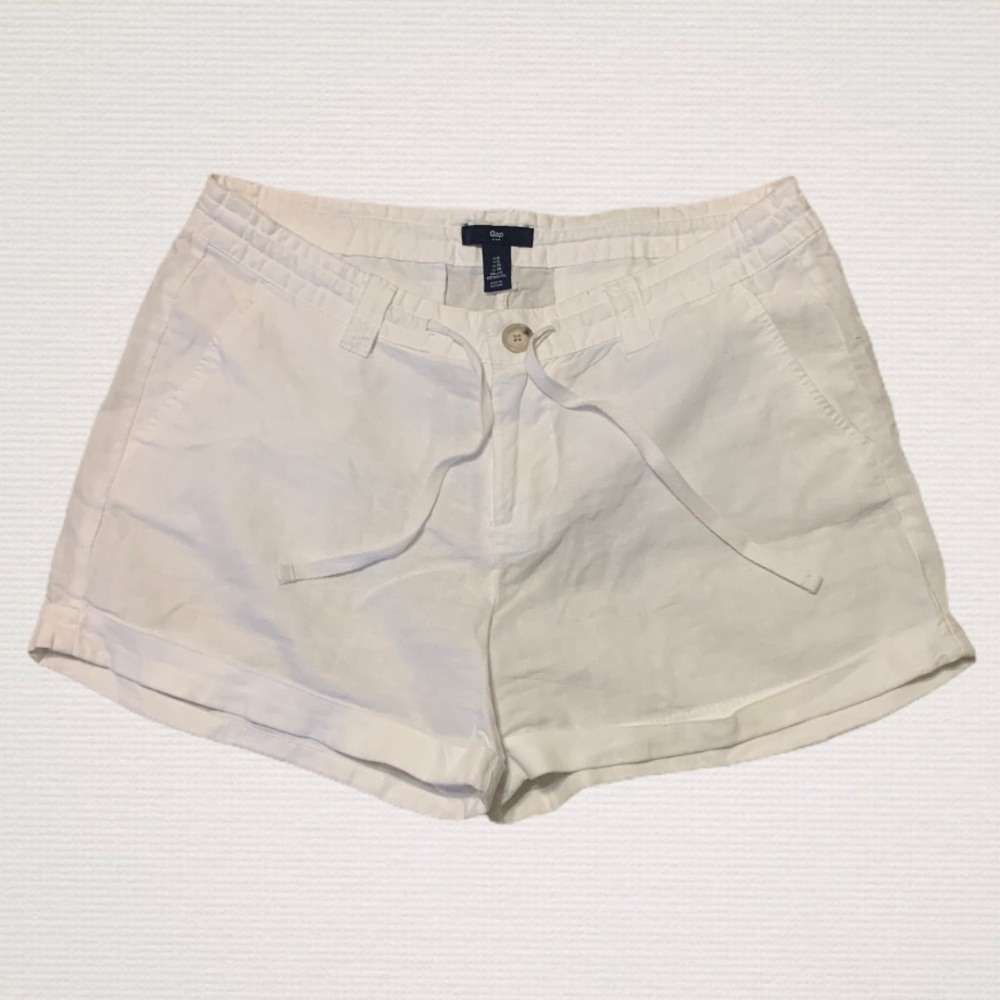 Gap White Shorts